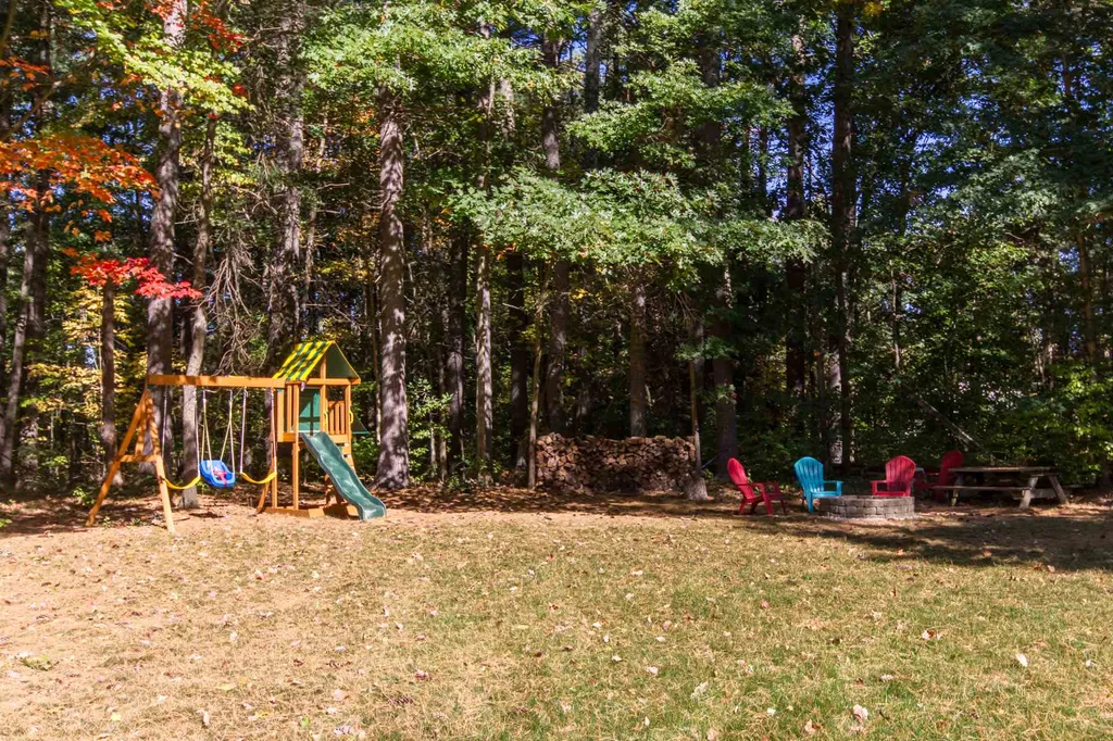 9 Danbury Drive Merrimack NH 03054