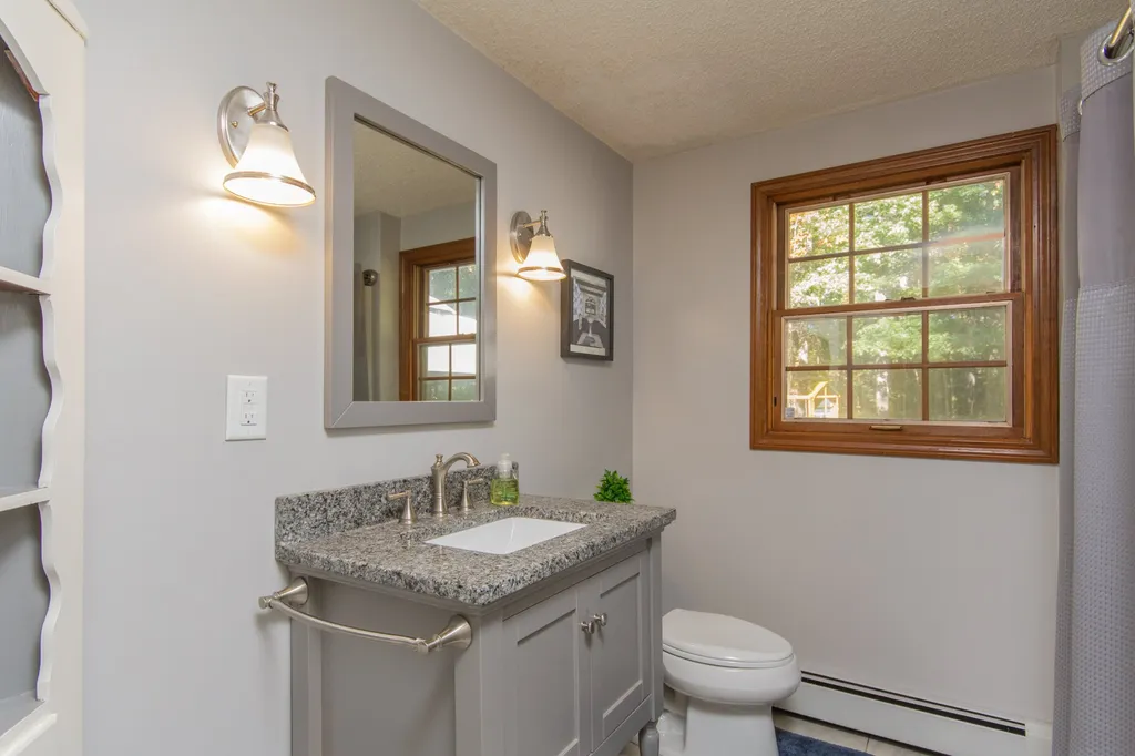 9 Danbury Drive Merrimack NH 03054