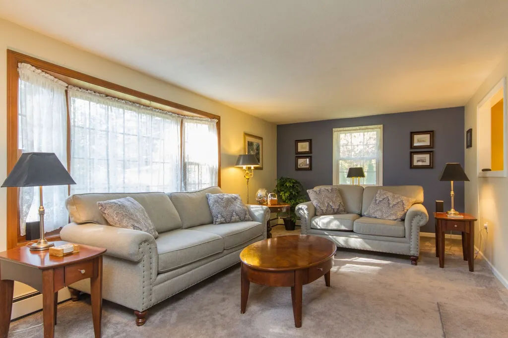 9 Danbury Drive Merrimack NH 03054
