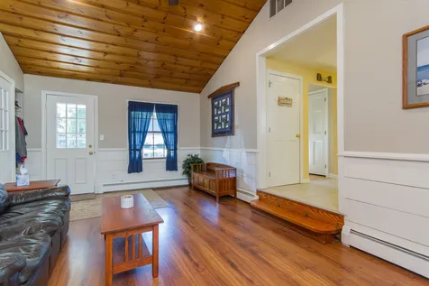 9 Danbury Drive Merrimack NH 03054