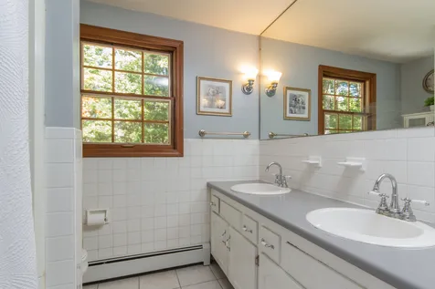 9 Danbury Drive Merrimack NH 03054