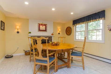 9 Danbury Drive Merrimack NH 03054