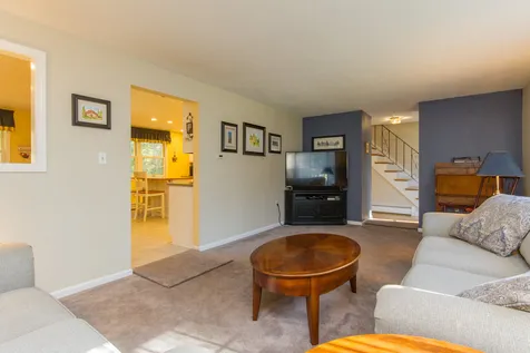 9 Danbury Drive Merrimack NH 03054