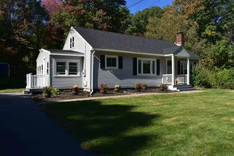 62 Brookdale Road Salem NH 03079
