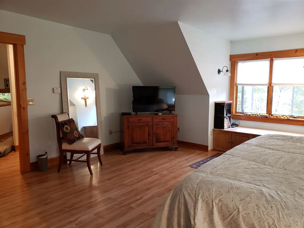 72 Tibbetts Road Tuftonboro NH 03816