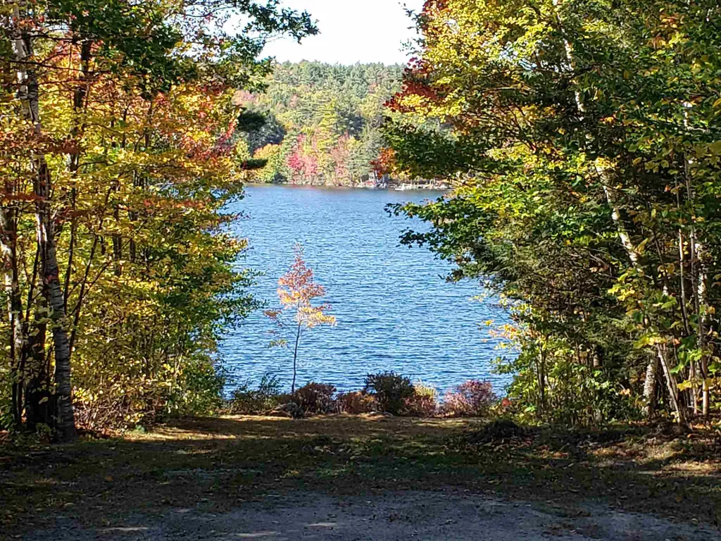 72 Tibbetts Road Tuftonboro NH 03816