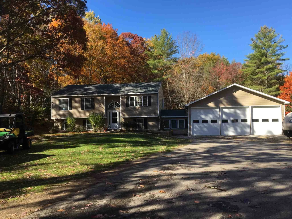 1 Deer Run Lane Chichester NH 03258