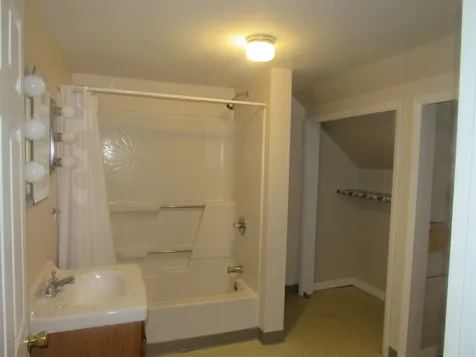 19 North Avenue Orleans VT 05860
