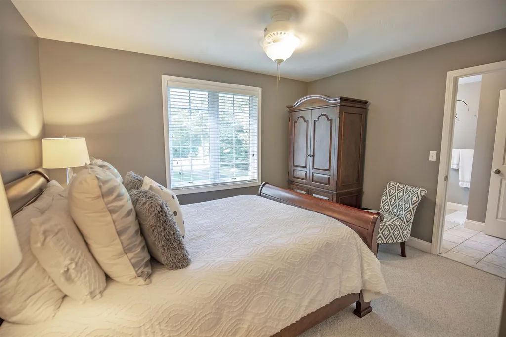 7 Misty Lane Londonderry NH 03053