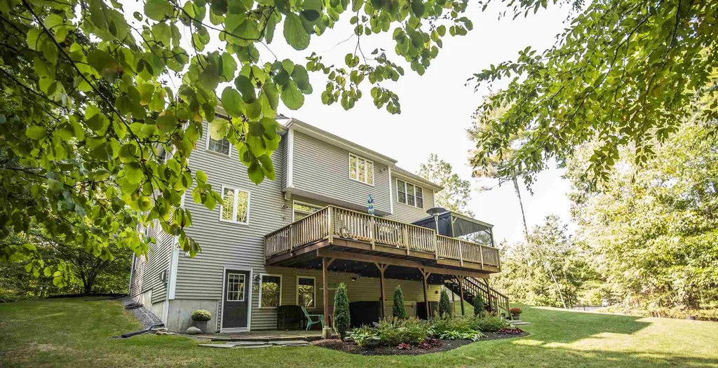 7 Misty Lane Londonderry NH 03053