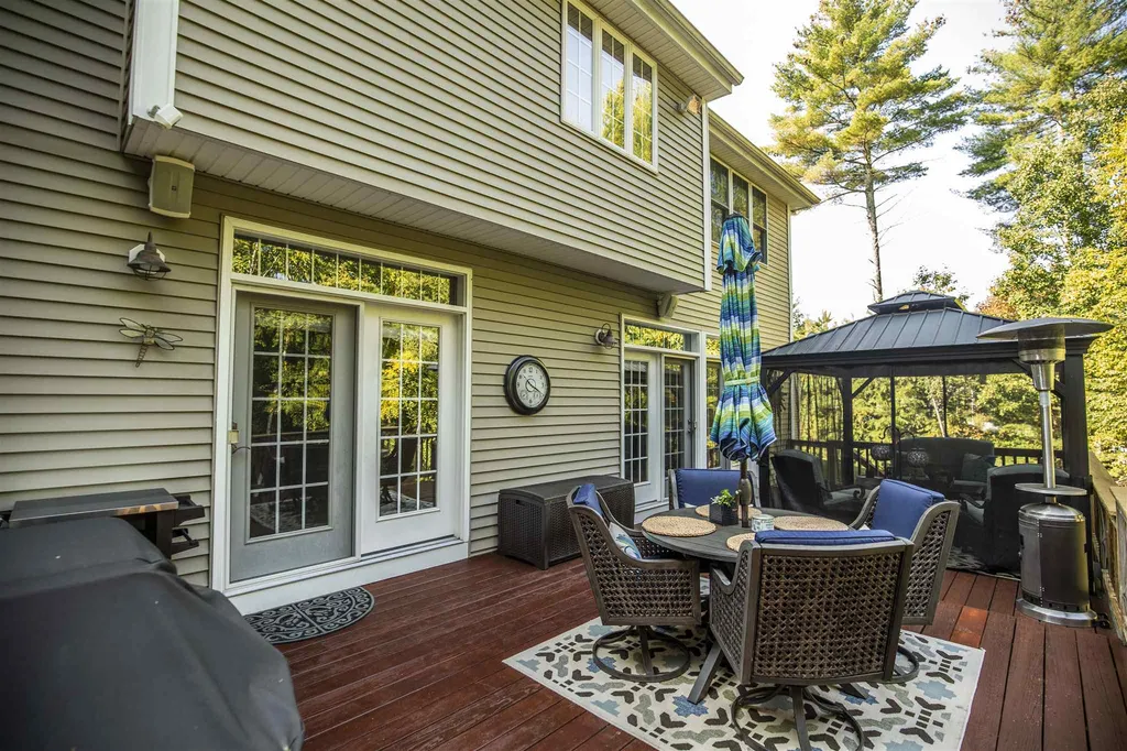 7 Misty Lane Londonderry NH 03053