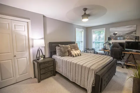 7 Misty Lane Londonderry NH 03053