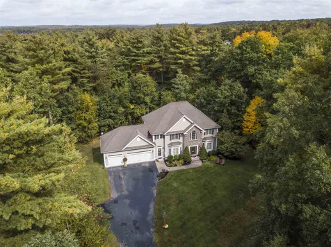 7 Misty Lane Londonderry NH 03053