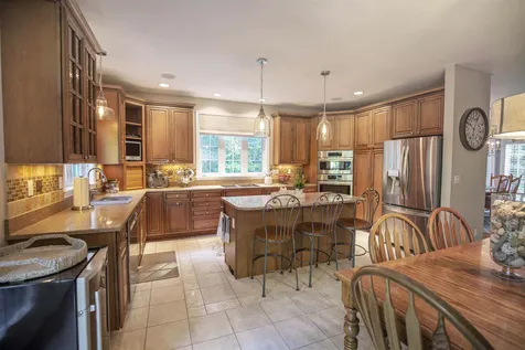 7 Misty Lane Londonderry NH 03053