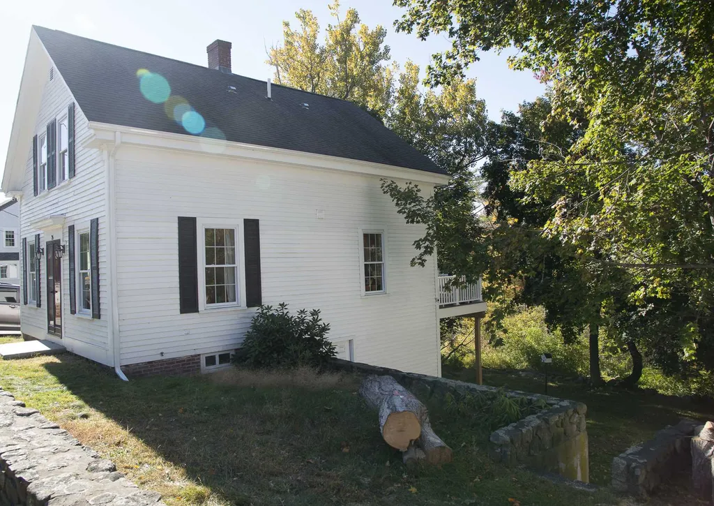 26 Exeter Road Hampton NH 03842