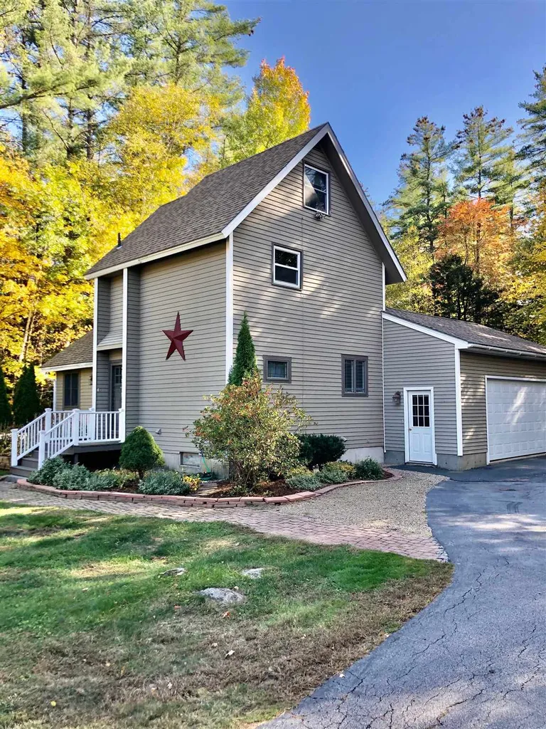 17 Hooksett Turnpike Bow NH 03304