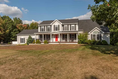 8 Laurel Road Hooksett NH 03106