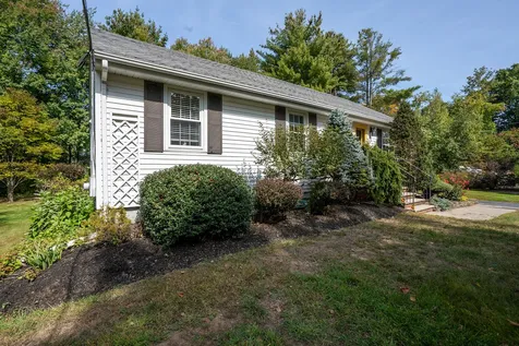 5 Pacheco Drive Salem NH 03079