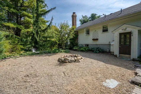 5 Pacheco Drive Salem NH 03079