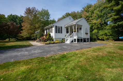5 Pacheco Drive Salem NH 03079