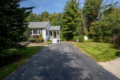 5 Pacheco Drive Salem NH 03079