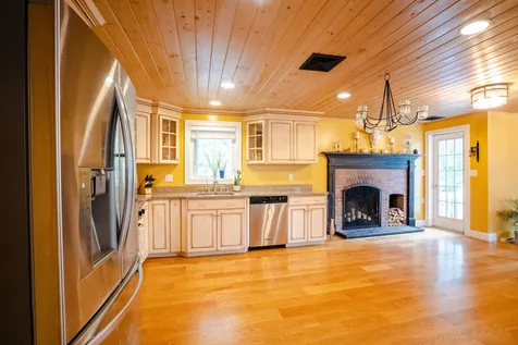 5 Pacheco Drive Salem NH 03079
