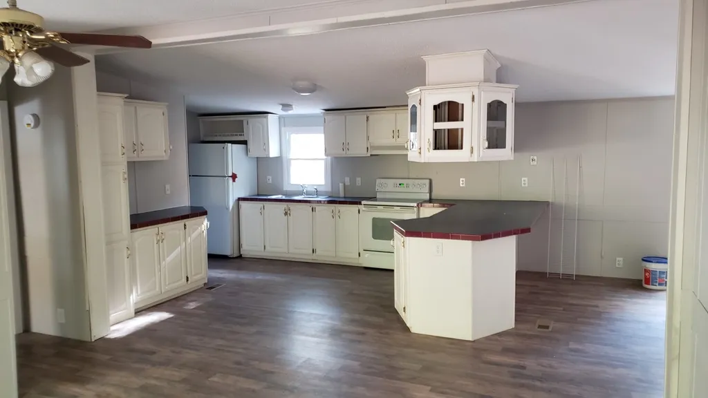 28 Estes Road Rochester NH 03839