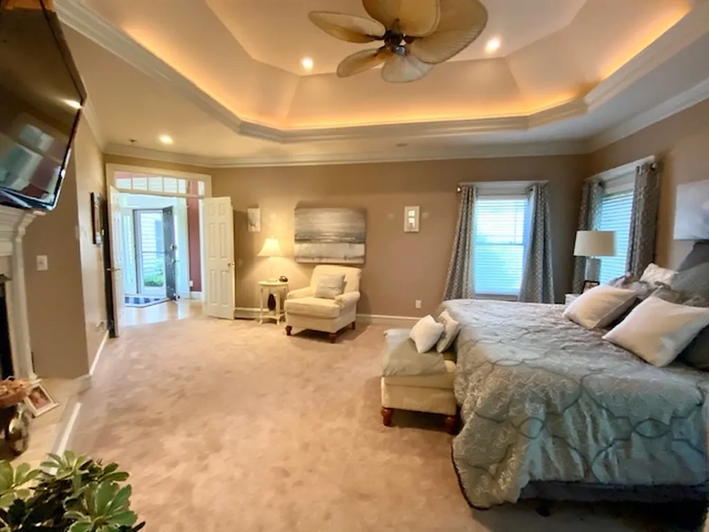 8 Parker Lane Bedford NH 03110