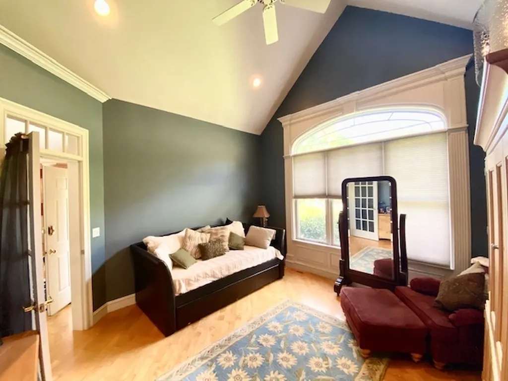 8 Parker Lane Bedford NH 03110