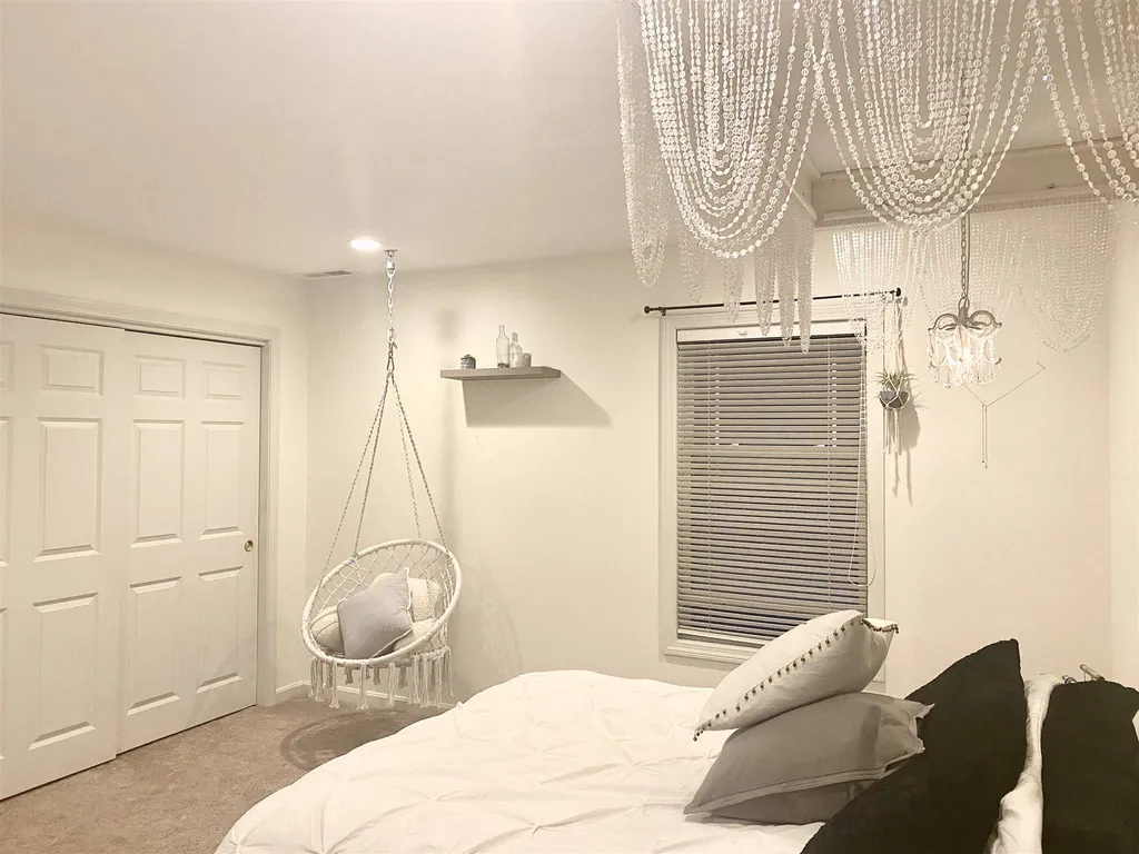 8 Parker Lane Bedford NH 03110