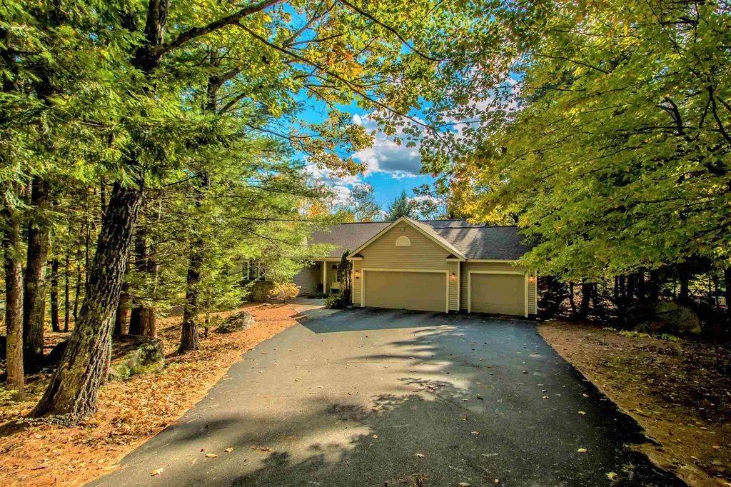 1 Moat Lane Hales Location NH 03860