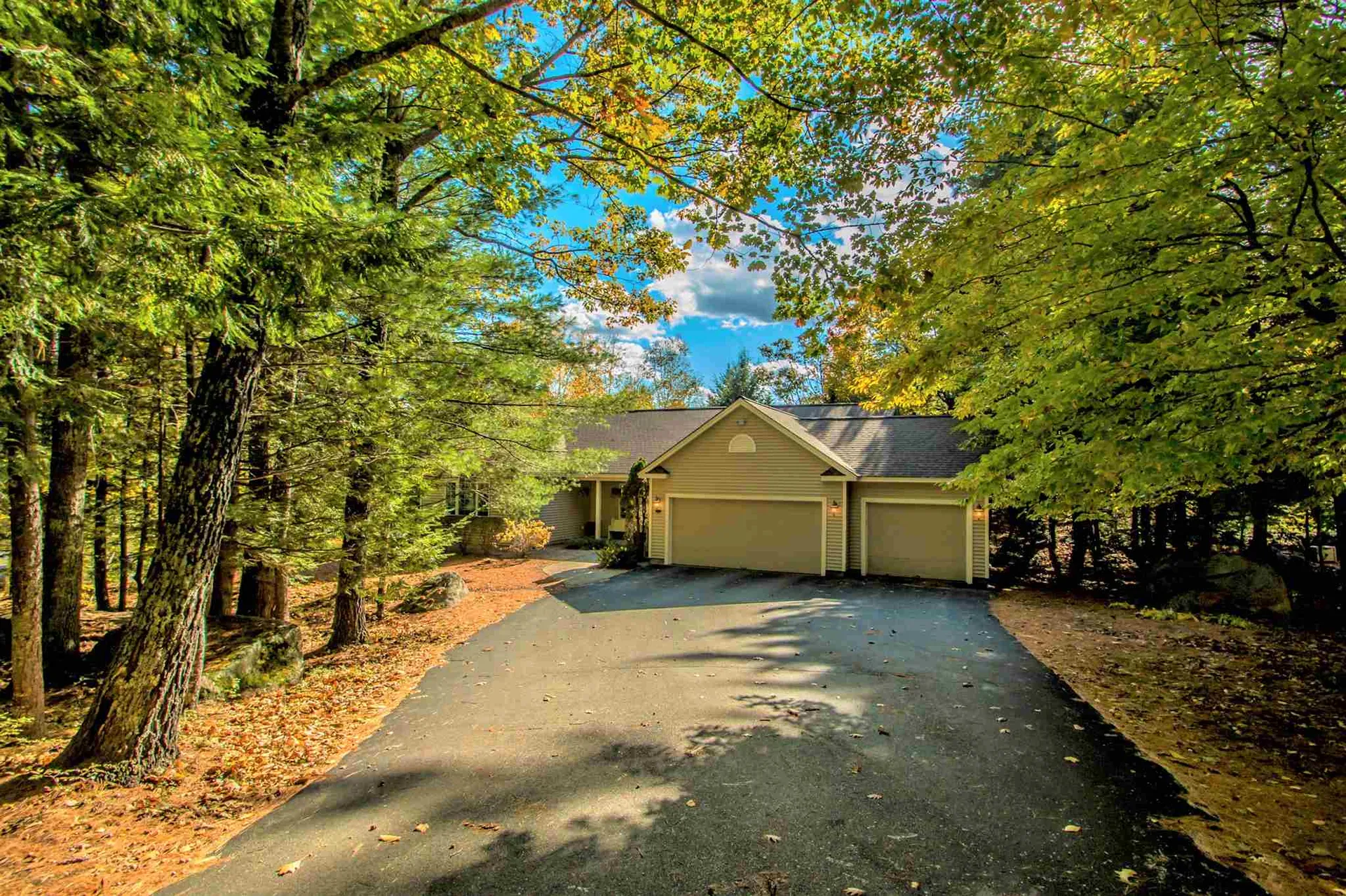 1 Moat Lane Hales Location NH 03860
