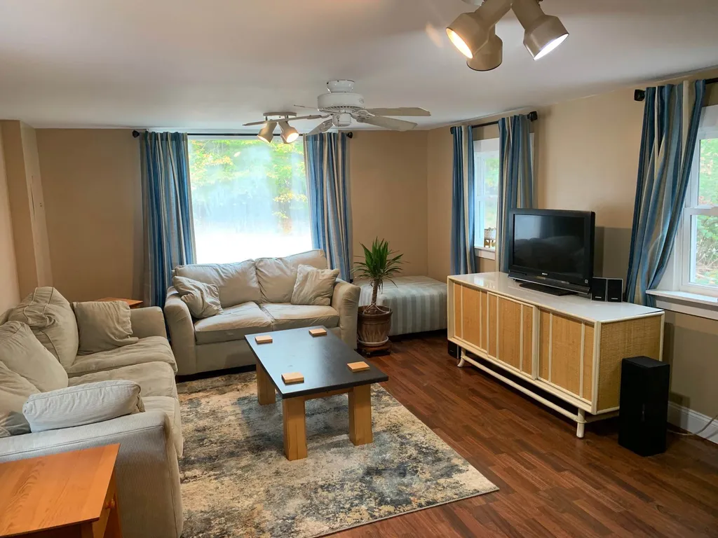 274 Edgemont Road Sunapee NH 03782