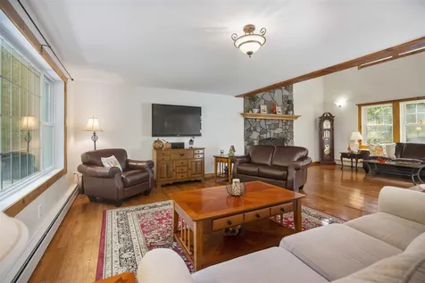 7 Cloverfield Road Newbury NH 03255