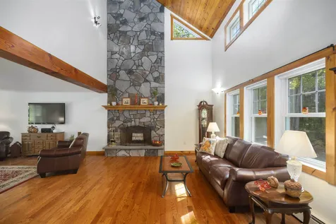 7 Cloverfield Road Newbury NH 03255