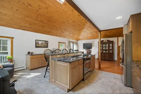 7 Cloverfield Road Newbury NH 03255