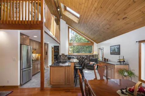 7 Cloverfield Road Newbury NH 03255