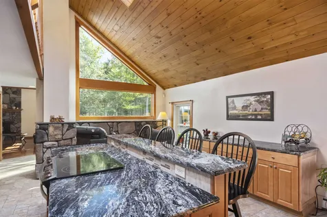 7 Cloverfield Road Newbury NH 03255