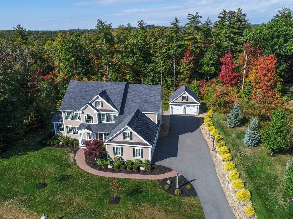60 Settlers Court Bedford NH 03110
