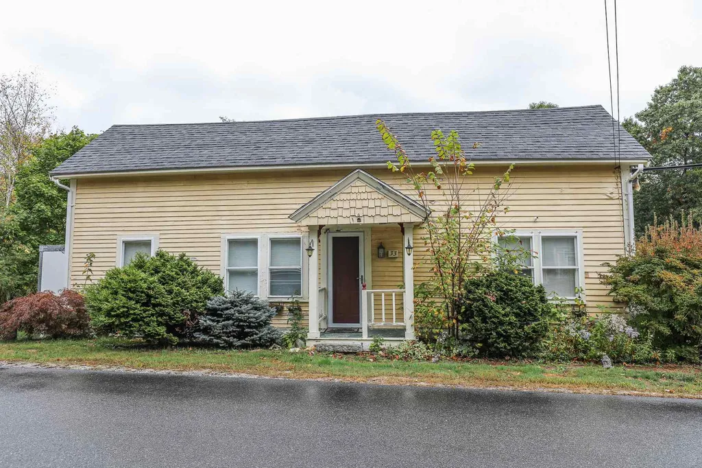 33 Border Street Amherst NH 03031