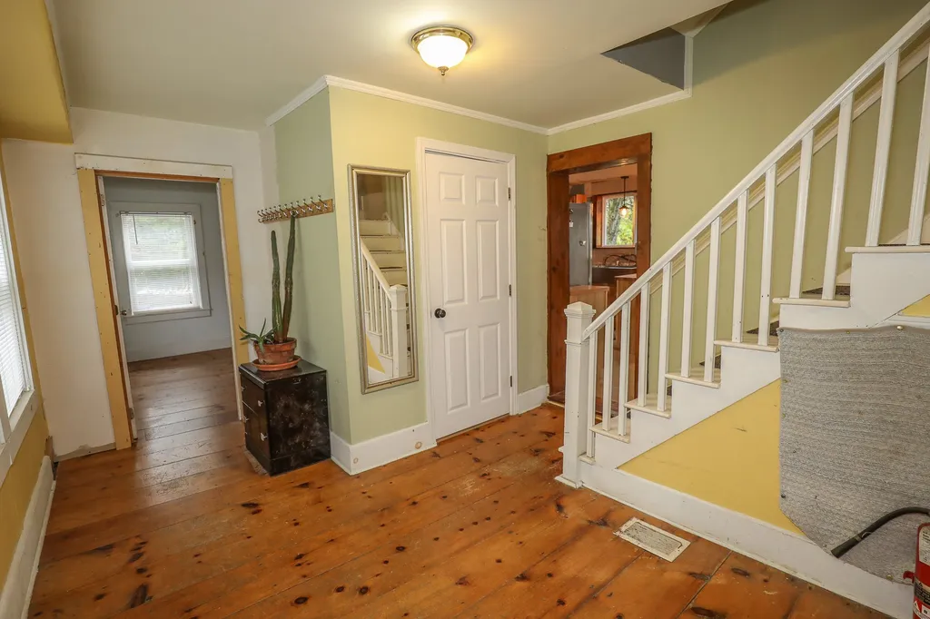 33 Border Street Amherst NH 03031