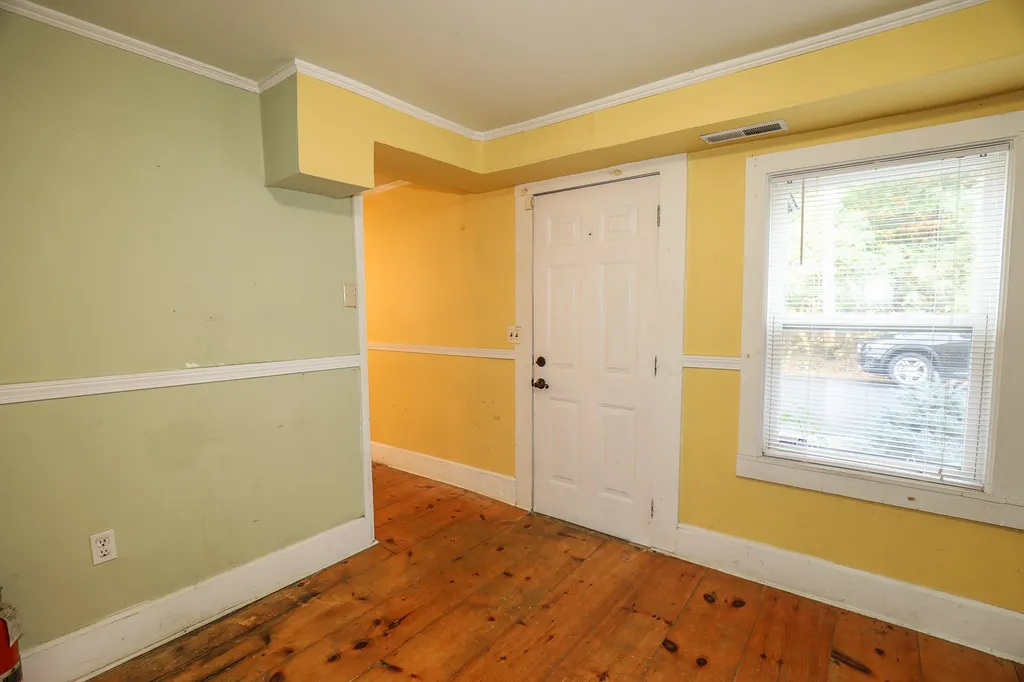 33 Border Street Amherst NH 03031