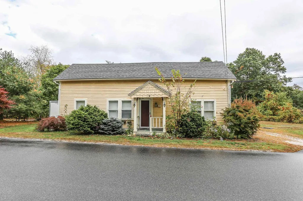 33 Border Street Amherst NH 03031