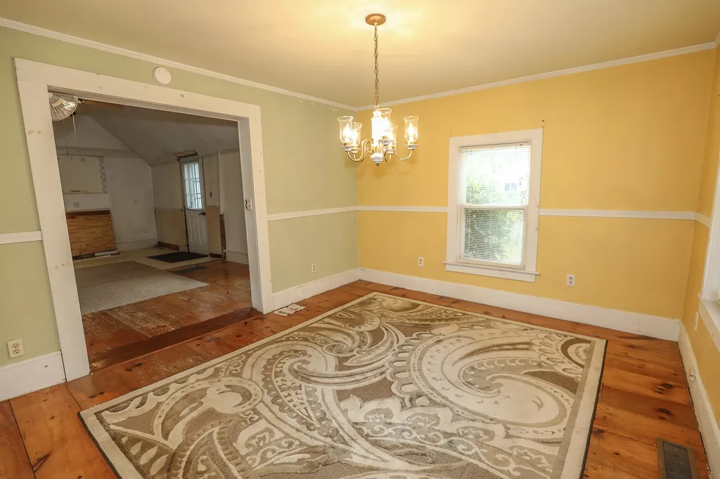 33 Border Street Amherst NH 03031