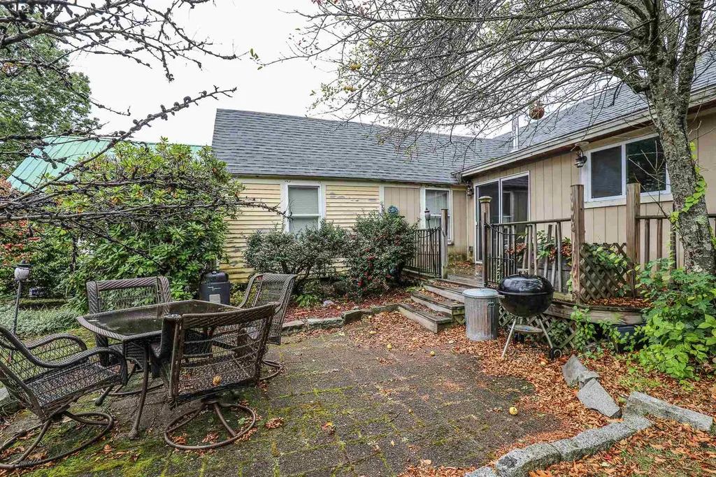 33 Border Street Amherst NH 03031