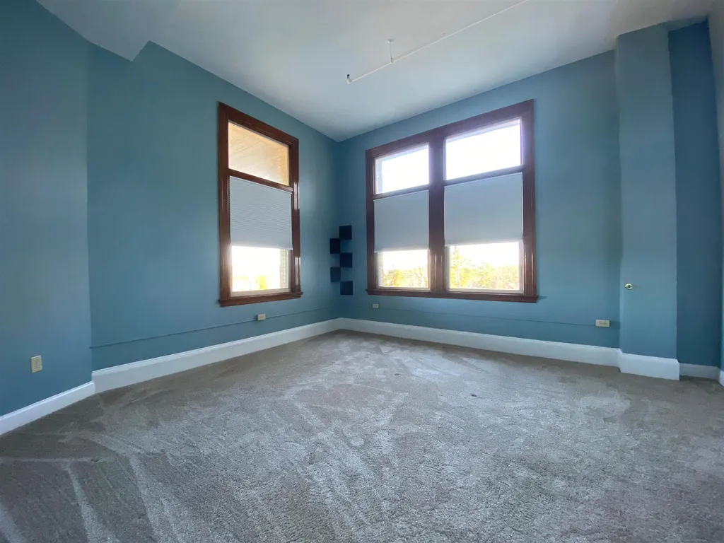 15 Mount Saint Mary's Way Hooksett NH 03106