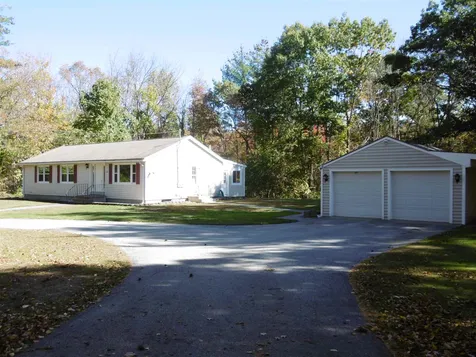 172 Straw Road Manchester NH 03102