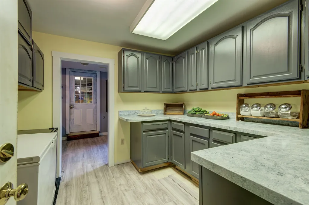 295 S Main Street Wolfeboro NH 03894