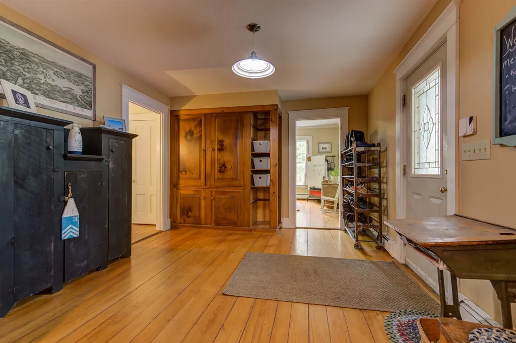 295 S Main Street Wolfeboro NH 03894