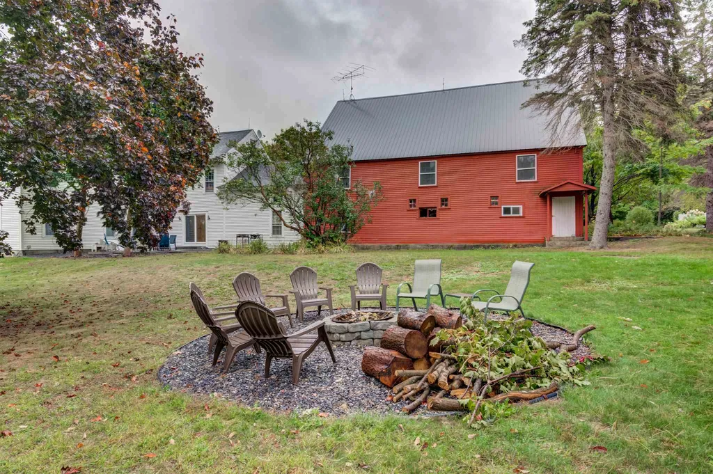 295 S Main Street Wolfeboro NH 03894